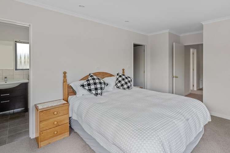 45 Easton Way Levin_11