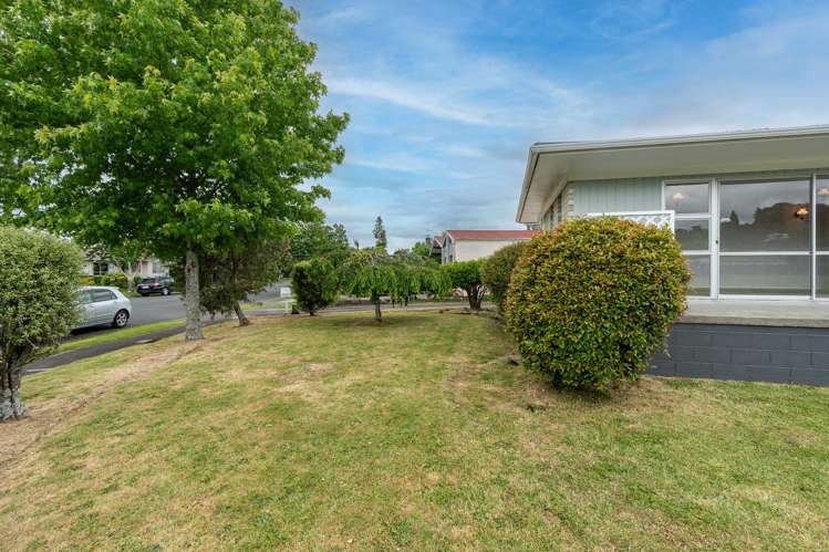 27 Caernarvon Street Dinsdale_13