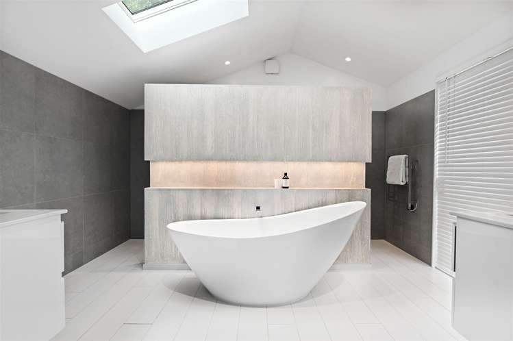 68 Blighs Road Strowan_13