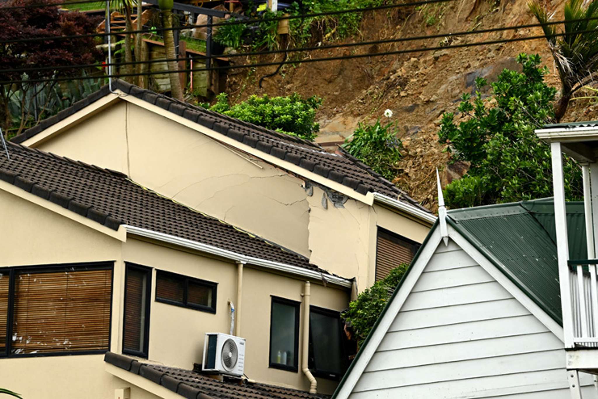 Auckland flood damage: ‘If they try and hide it, they’re asking for trouble later on’