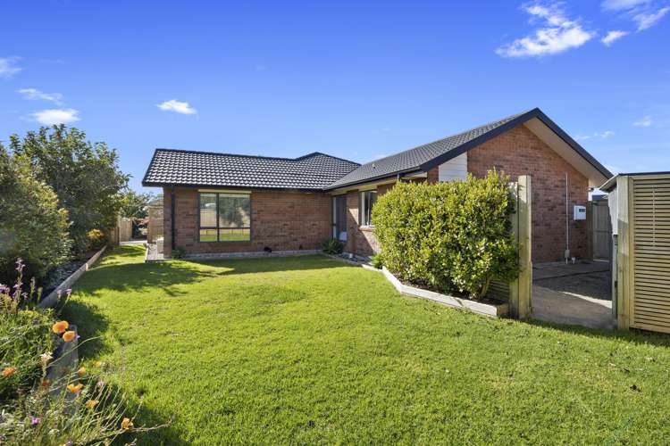 5b James Drive Bell Block_15