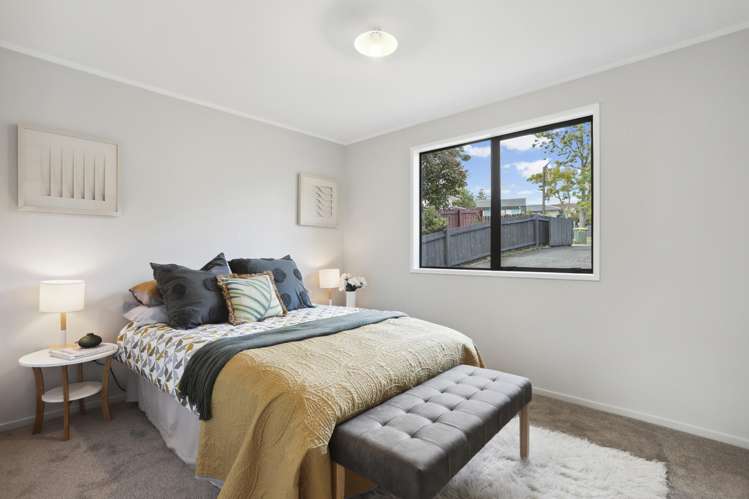 15 Panzic Place Glen Eden_11
