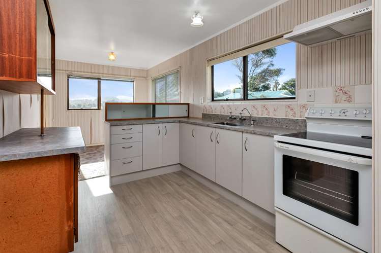 12 Robin Hood Place Onerahi_2