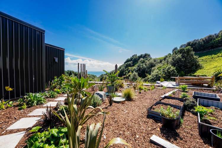 21 Washer Road Omata_25