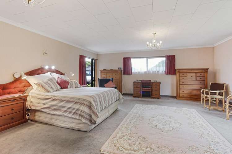 80 Regency Crescent Redwood_25