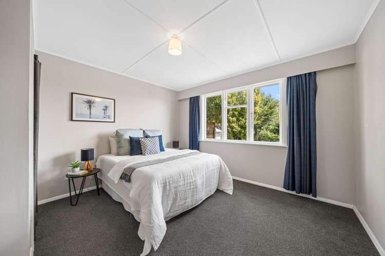 21 Dorset Grove Cannons Creek_8