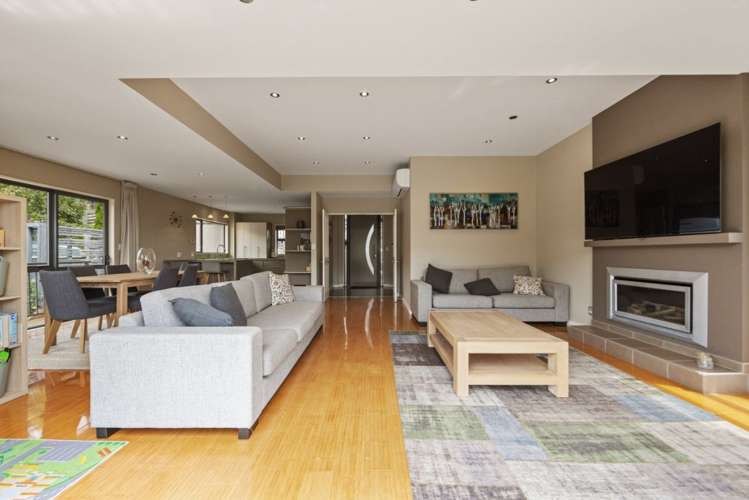 8 Emerald Lane Cashmere_4