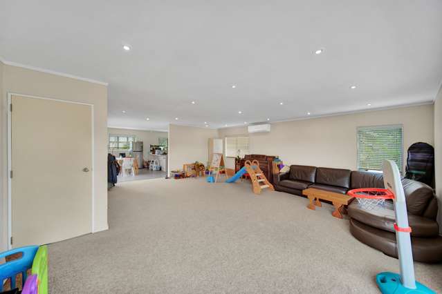 31 Belinda Avenue Flat Bush_2