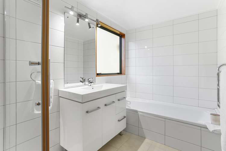 22 Cochran Road Oratia_12