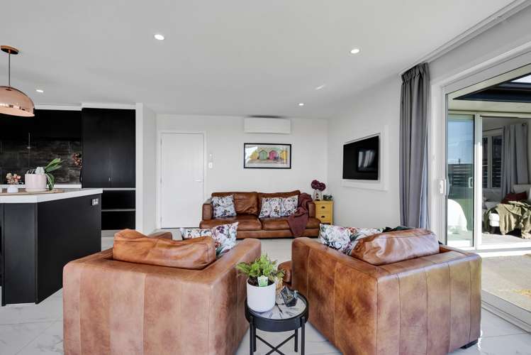 4 Vardon Way Waiwhakaiho_12