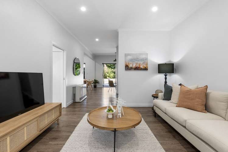 100 Oxford Road Okato_16