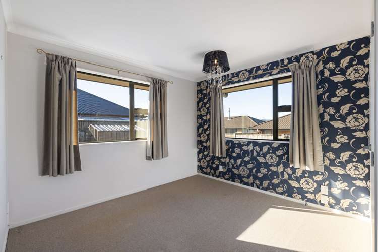 6 Galea Grove Kelvin Grove_19