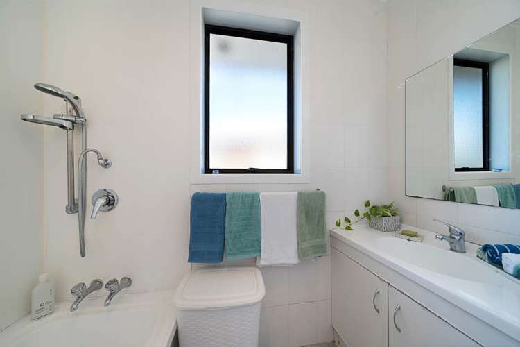 4 Falkirk Street Blockhouse Bay_9