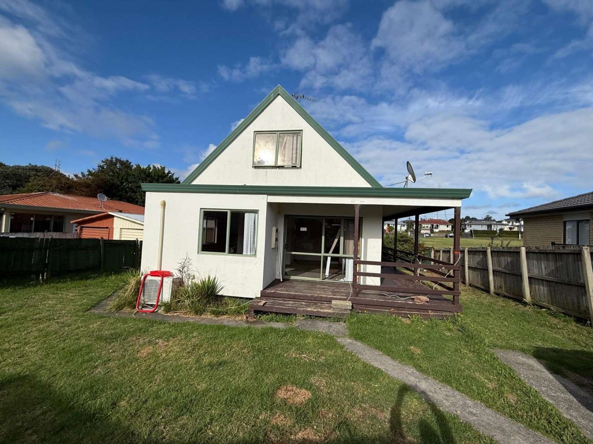 2/8 Puriri Road 10686_0
