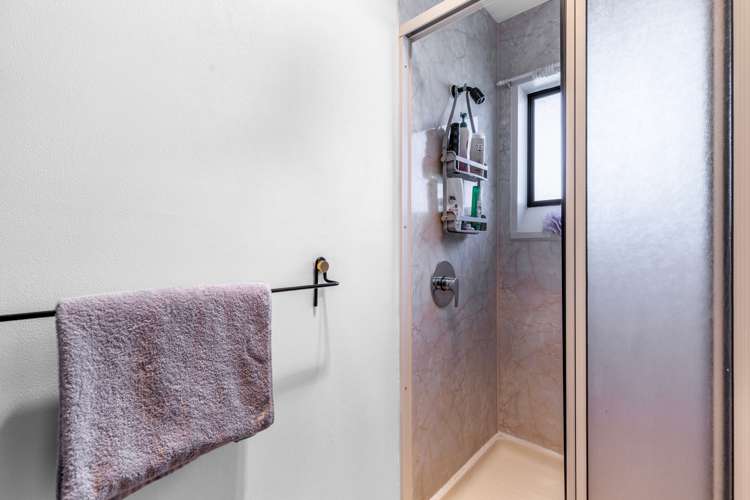 720 Queens Drive Waikiwi_12