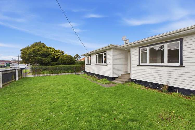 198 Ngamotu Road Spotswood_21