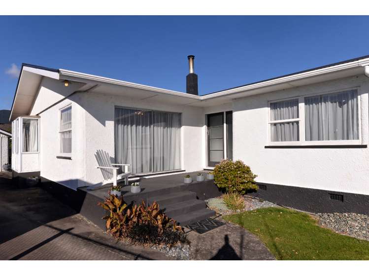 5 Tennyson Crescent Stoke_13