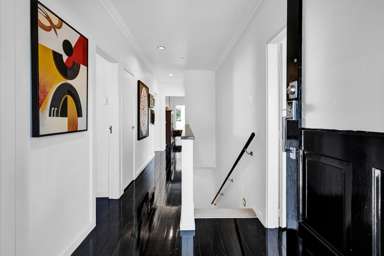 290 Devon Street West_3