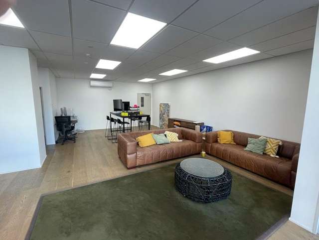 130H Hugo Johnston Drive Penrose_2