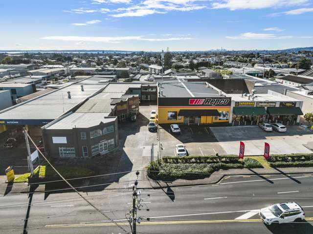 1/4087 Great North Road Kelston_2