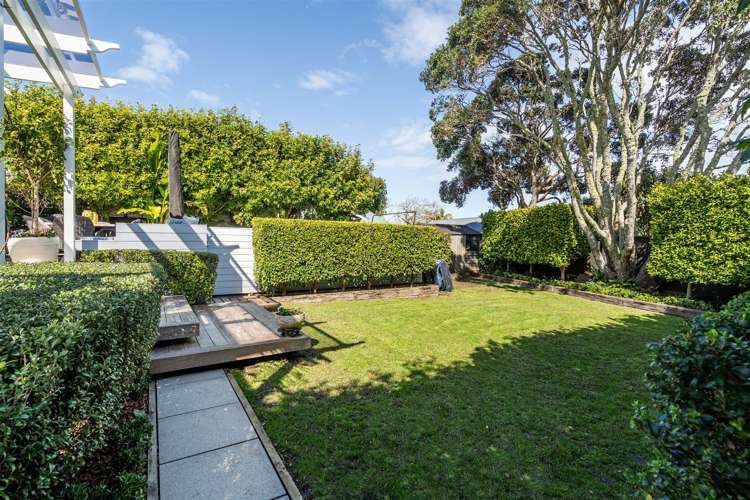 15 North Avenue Narrow Neck_25