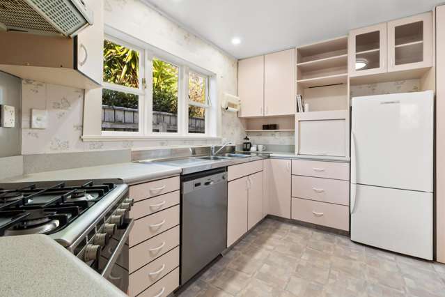 297 The Parade Island Bay_4