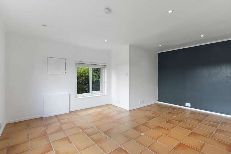 114 Captain Scott Road Glen Eden_21