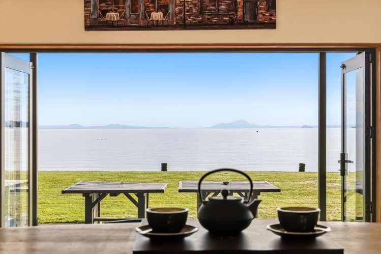 88 and 104 Waihi Road Tokaanu_13