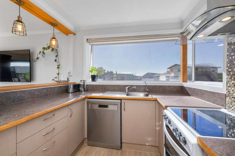 4 Chante Crescent Renwick_13