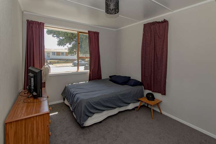 64 Wynyard Crescent Tamatea_9