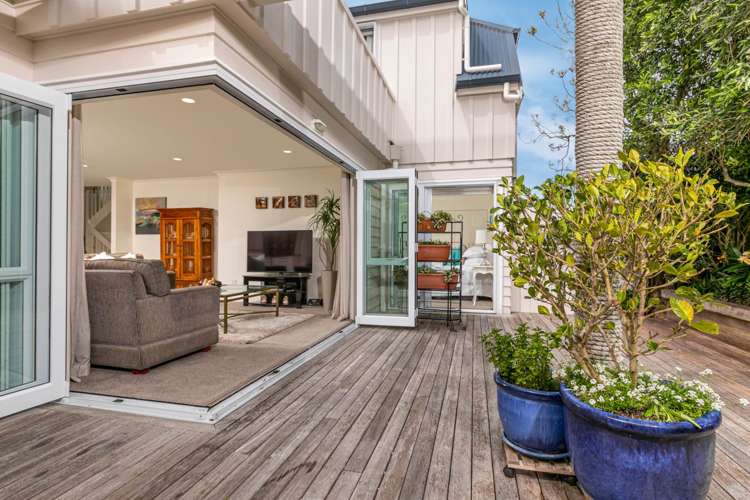 2/42 East Coast Road Milford_23