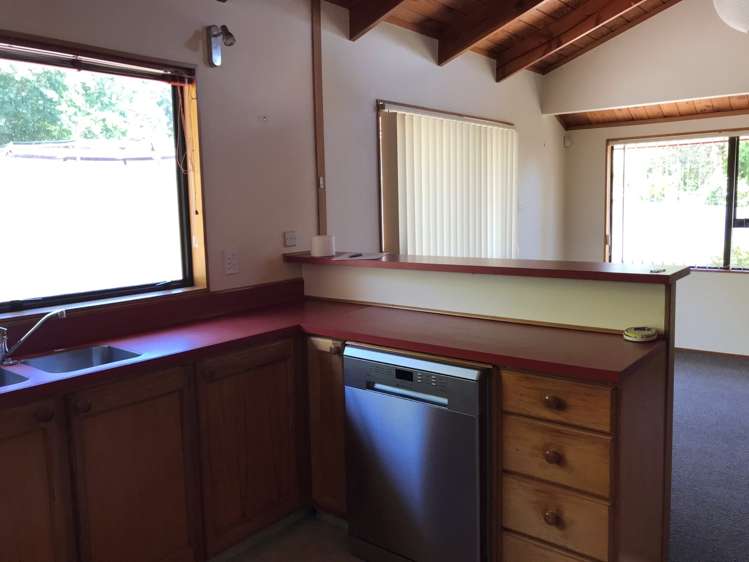 106 Daffodil Street Titirangi_10