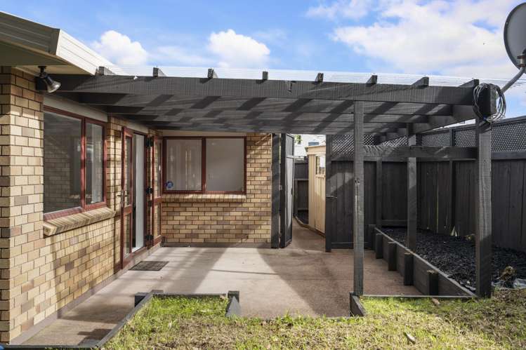2E Lynbrooke Avenue_1