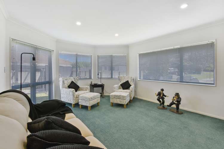 46 Stewart Gibson Place Manurewa_6