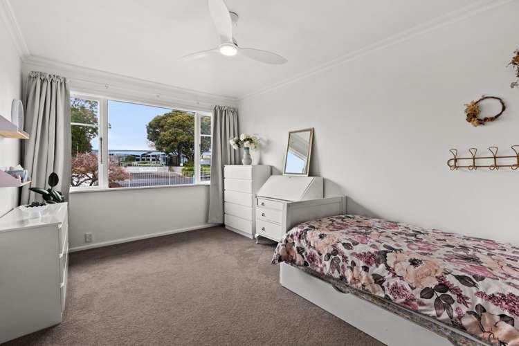 5 Gavin Black Street Meeanee_16