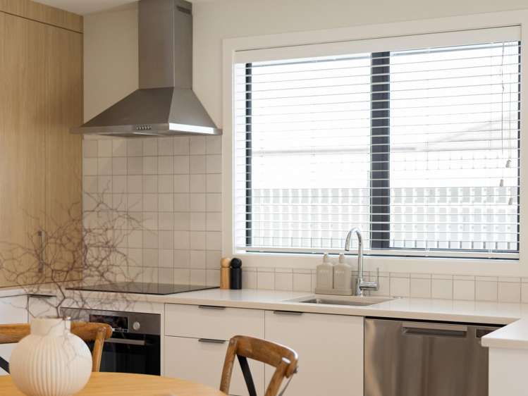 2/10 Maanihi Drive Rototuna North_2