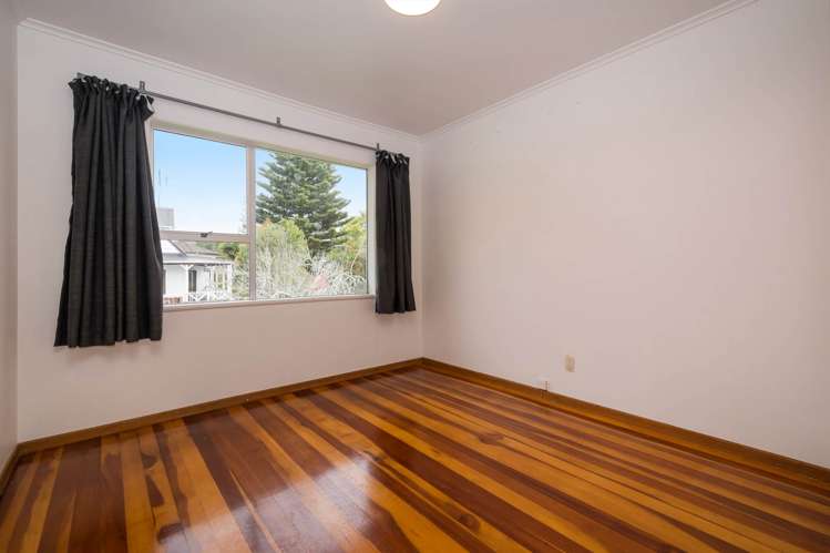 14 Shanaway Rise Hillcrest_11