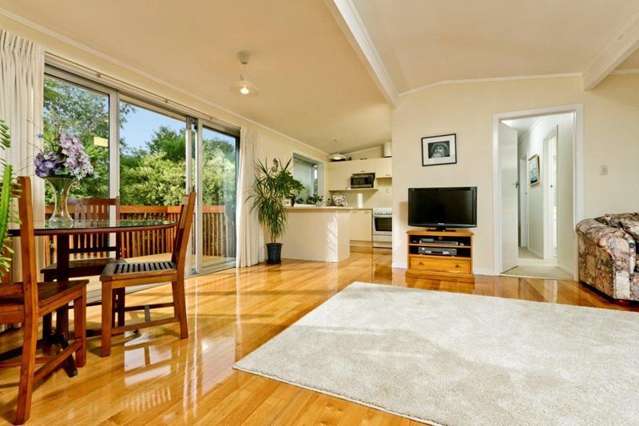 2/32 Kowhai Road Campbells Bay_3