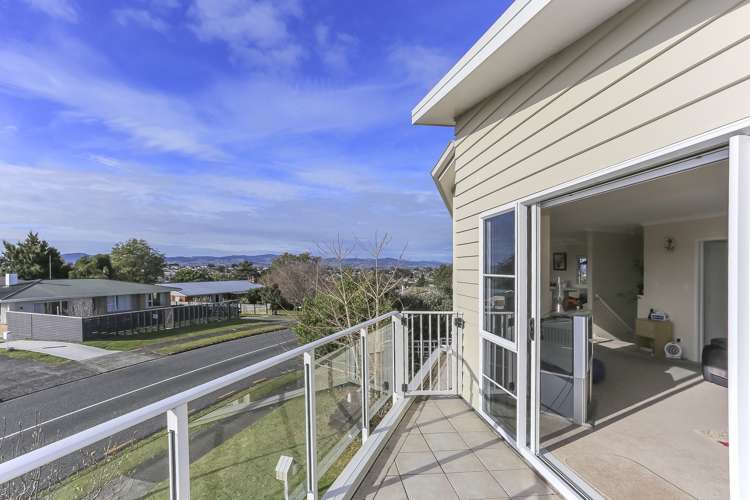 35 Upland Street Brookfield_13