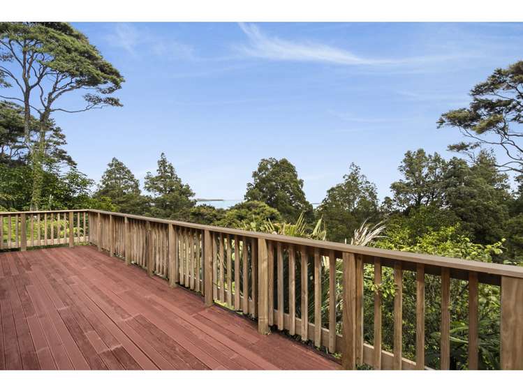 17 Scenic Drive Titirangi_18