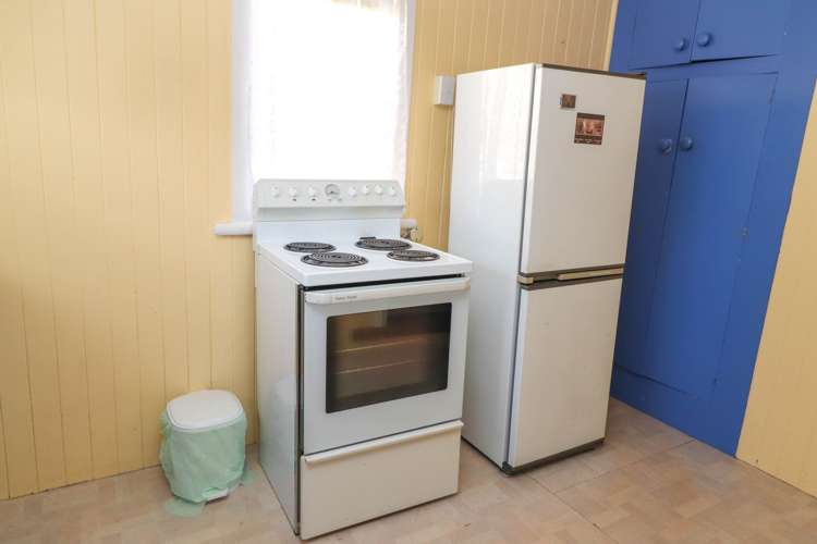 214 Richmond Street Thames_16