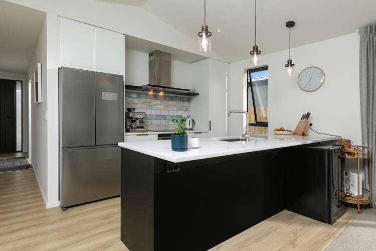 9 Waddell Street Lake Hawea_4