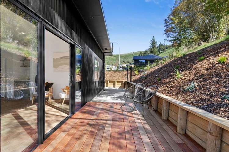 8 Golden Elm Rise Toi Toi_12