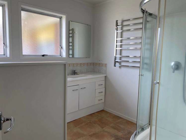 167 Henderson Valley Road Henderson_4