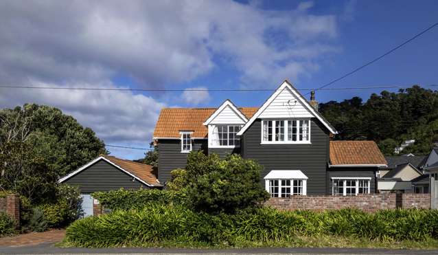A Seatoun Original - Landmark Home, Rarely Offered