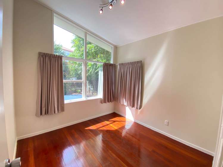 7 Maugham Drive Bucklands Beach_13