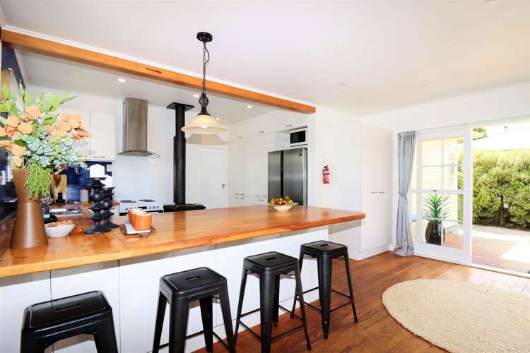 257 High Street South Carterton_5