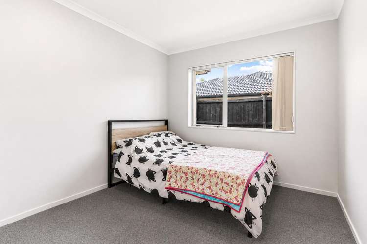 22 Belfry Place Wattle Downs_14