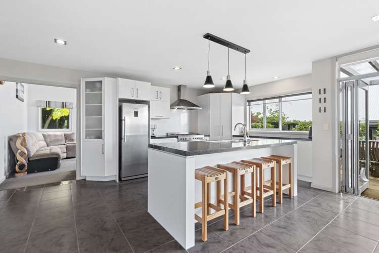 11 Ridge View Crescent Pukekohe_2