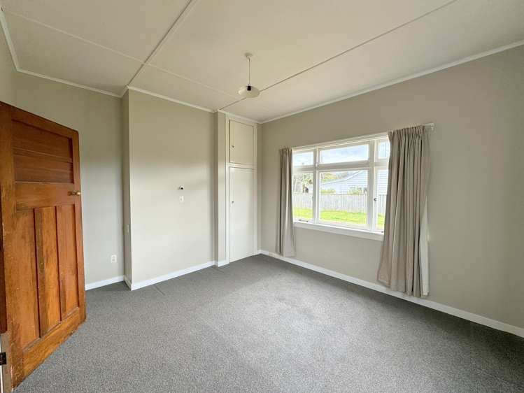 9 Mathew Street Dannevirke_11